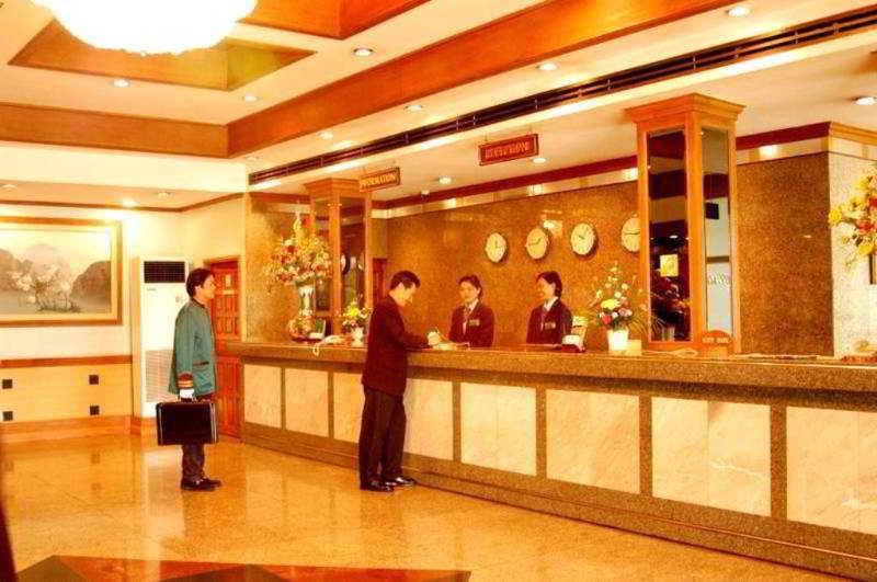 Royal Pacific Hotel 曼谷 外观 照片